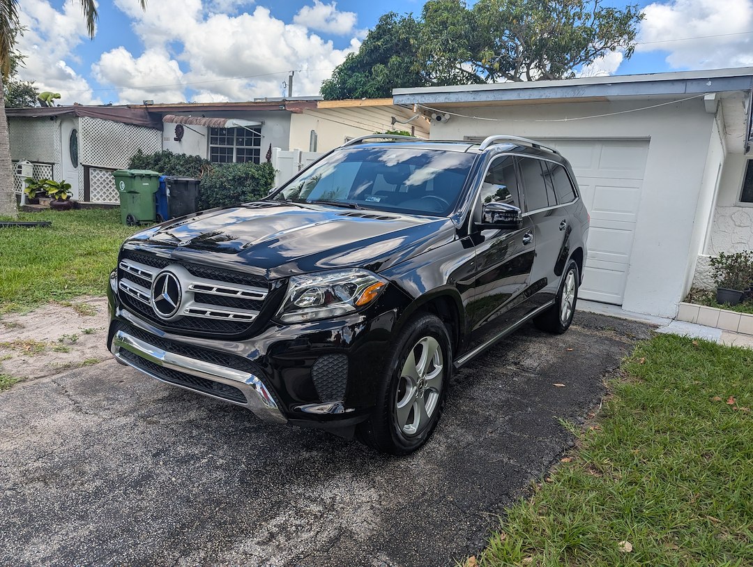 Professional Grade Paint Correction and Ceramic Coating applied to this Mercedes in Fort Lauderdale