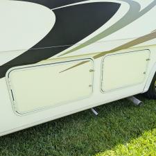 Wash-and-Wax-Detail-on-this-32ft-RV-in-Fort-Lauderdale 7